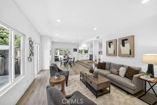 10842 Amber Hill, Whittier, California 90601