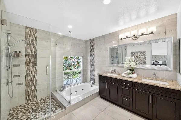10842 Amber Hill, Whittier, California 90601