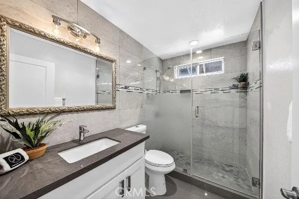10842 Amber Hill, Whittier, California 90601