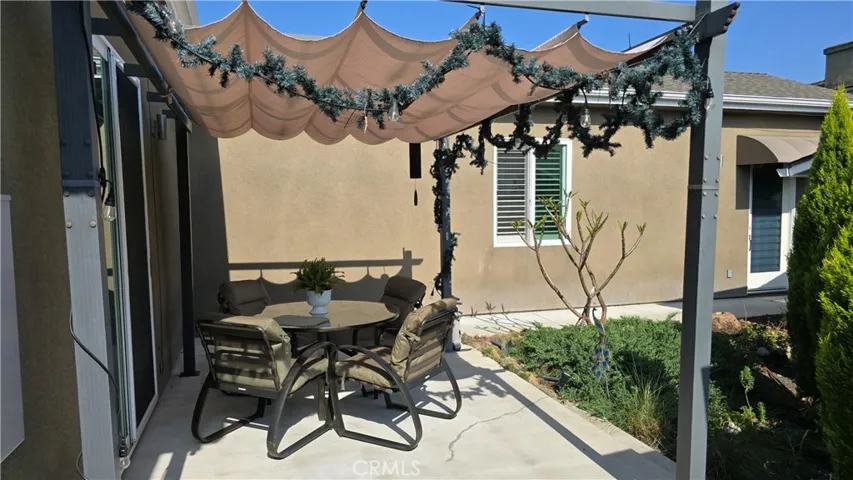 Side patio