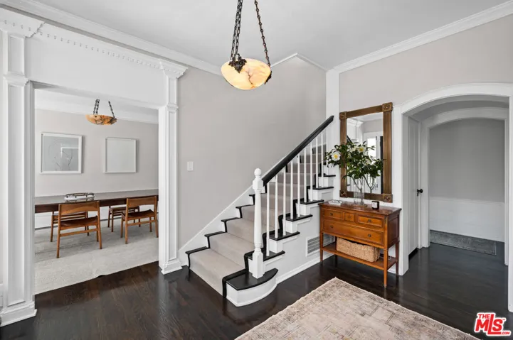211 Barlock Avenue, Los Angeles, California 90049