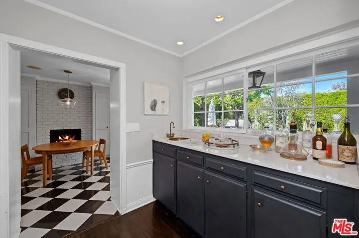 211 Barlock Avenue, Los Angeles, California 90049