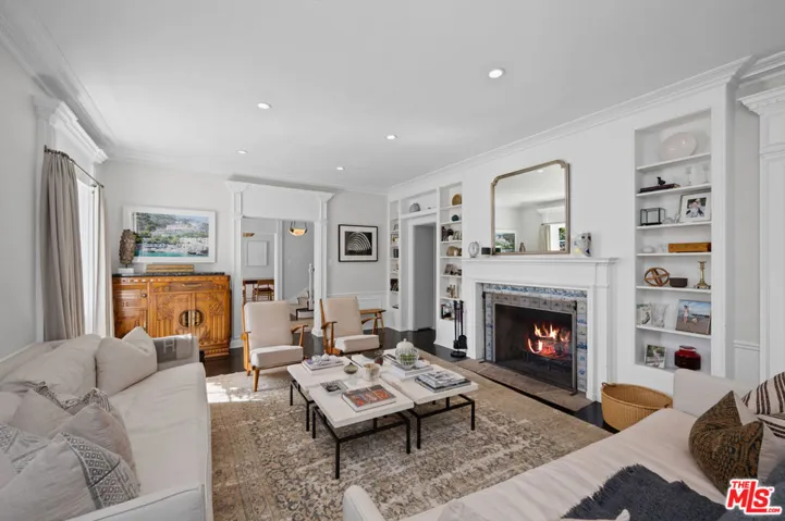 211 Barlock Avenue, Los Angeles, California 90049
