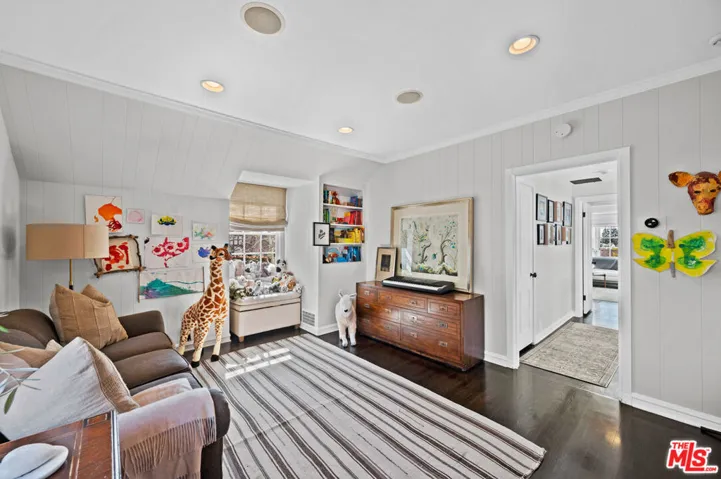 211 Barlock Avenue, Los Angeles, California 90049