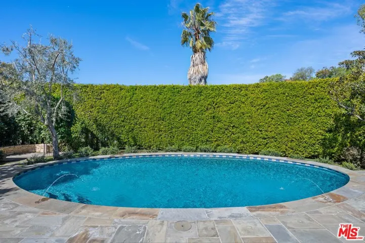 211 Barlock Avenue, Los Angeles, California 90049