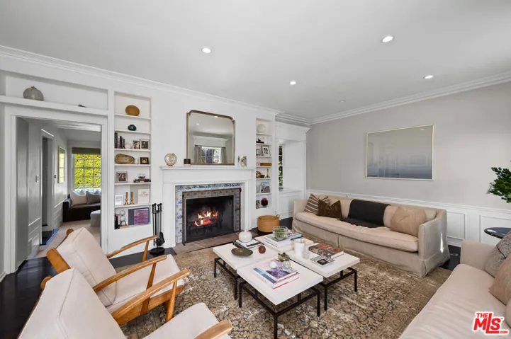 211 Barlock Avenue, Los Angeles, California 90049