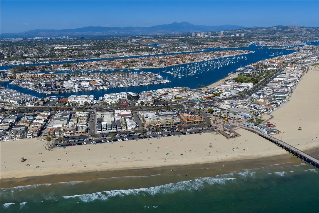 2212 W Oceanfront, Newport Beach, California 92663 — photo 4