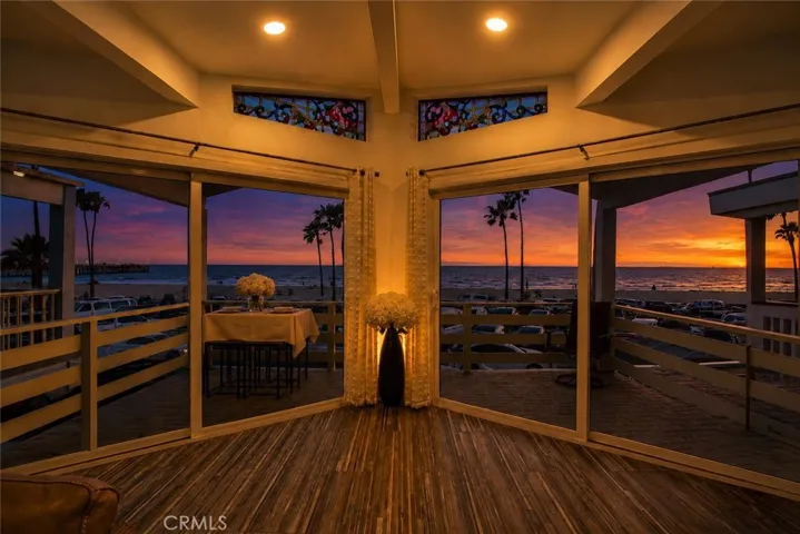 2212 W Oceanfront, Newport Beach, California 92663
