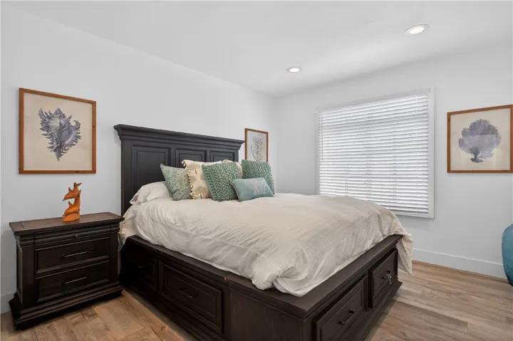 2212 W Oceanfront, Newport Beach, California 92663
