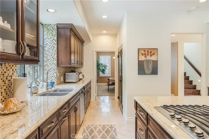 23921 Park Granada, Calabasas, California 91302