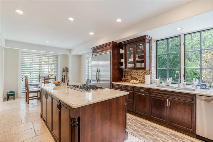 23921 Park Granada, Calabasas, California 91302