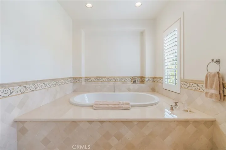 Primary Bathtub