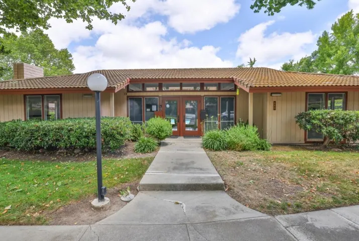 248 E Red Oak Drive E, Sunnyvale, California 94086