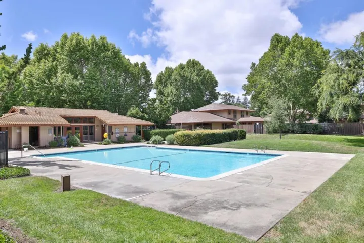 248 E Red Oak Drive E, Sunnyvale, California 94086