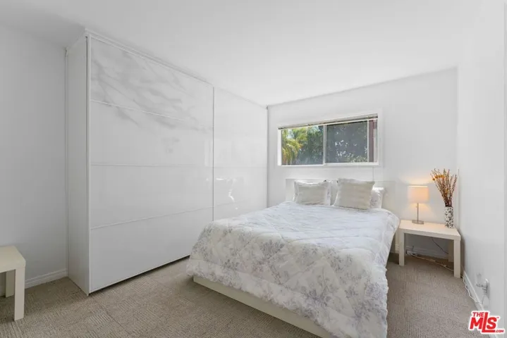 2002 4th Street 102, Santa Monica, California 90405