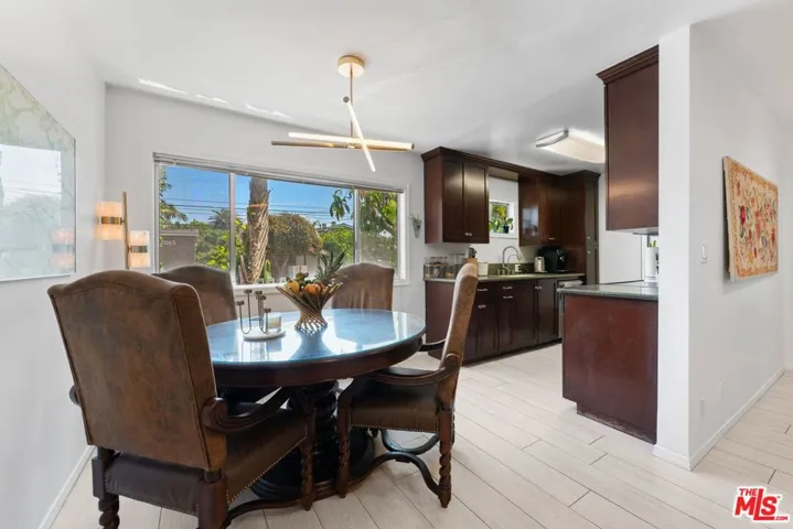2002 4th Street 102, Santa Monica, California 90405