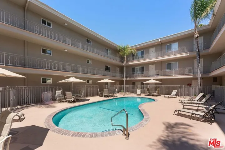 2002 4th Street 102, Santa Monica, California 90405