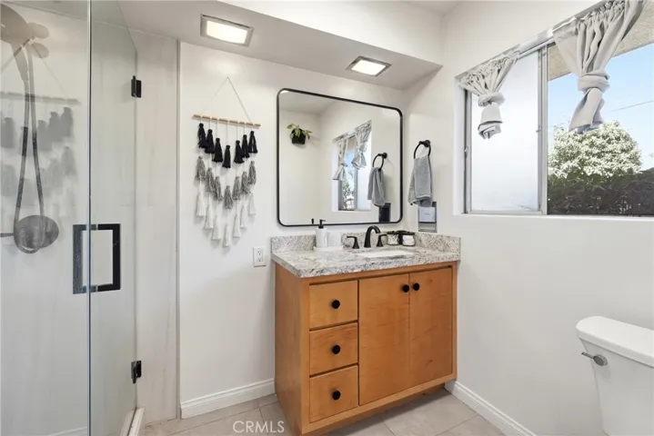 933 N Pine, Rialto, California 92376