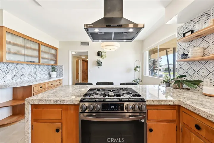 933 N Pine, Rialto, California 92376