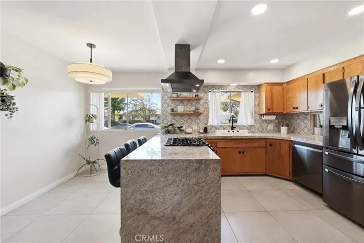 933 N Pine, Rialto, California 92376
