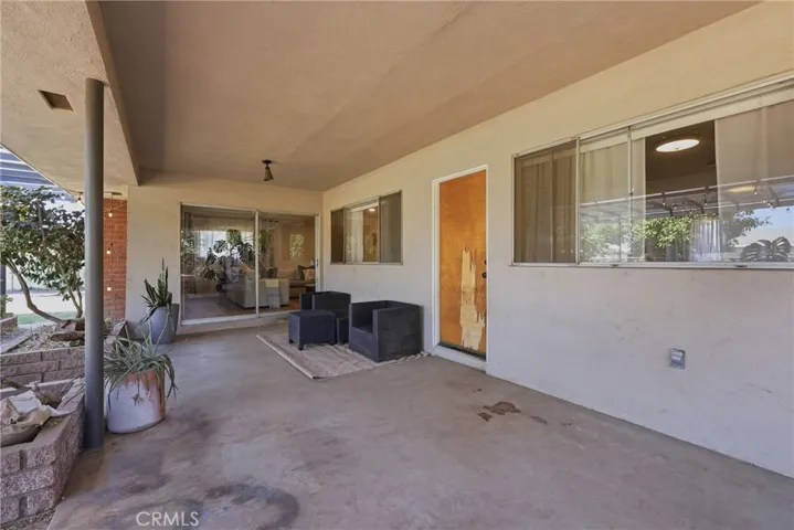 933 N Pine, Rialto, California 92376