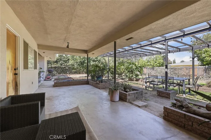 933 N Pine, Rialto, California 92376