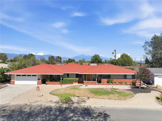 933 N Pine, Rialto, California 92376