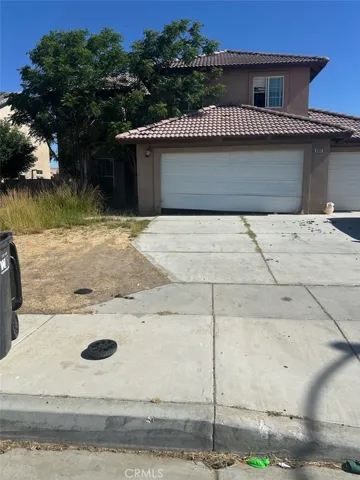 2037 E Kettering Street, Lancaster, California 93535