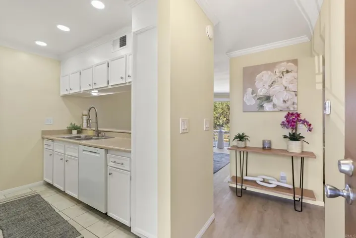 5710 Baltimore Drive 430, La Mesa, California 91942