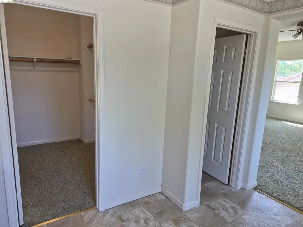 Walk in Closet