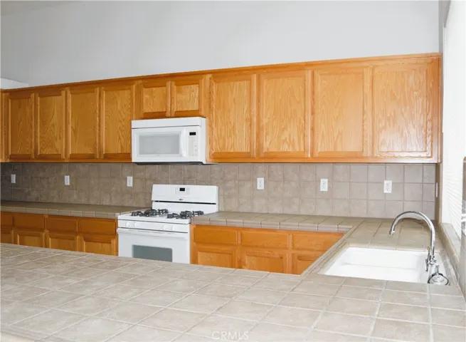 457 Petunia Court, Merced, California 95341
