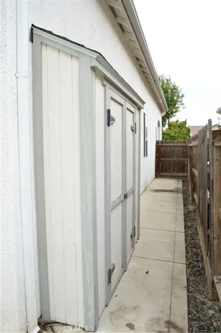 Storage shed