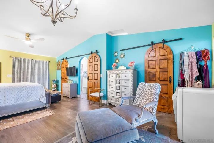 523 Hatherly St, Vista, California 92083