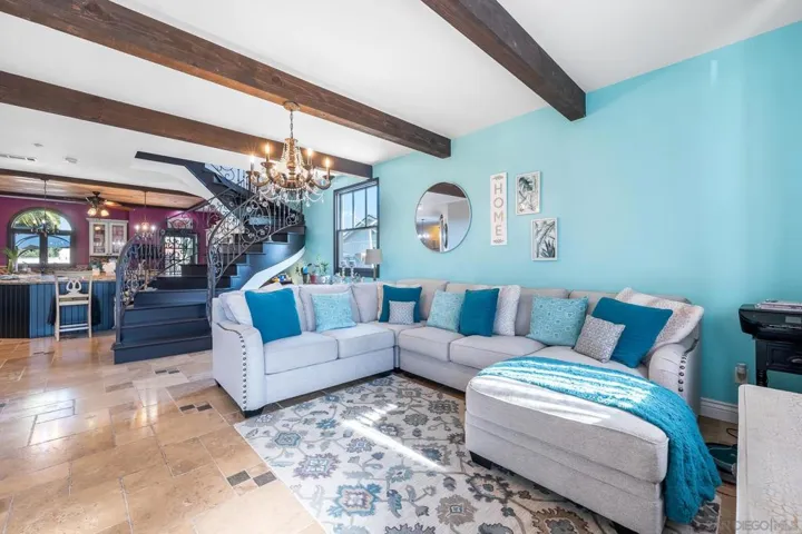 523 Hatherly St, Vista, California 92083