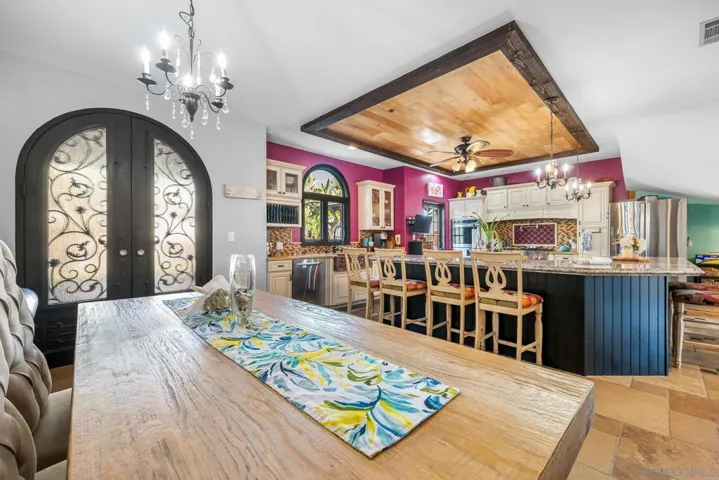 523 Hatherly St, Vista, California 92083