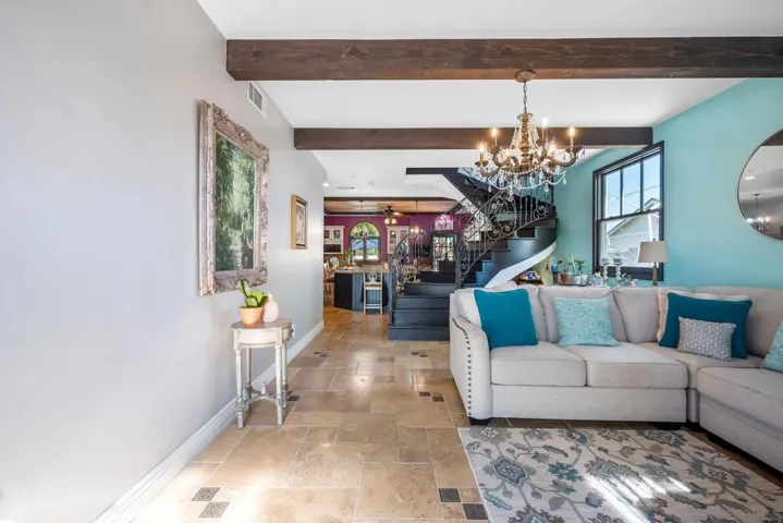 523 Hatherly St, Vista, California 92083