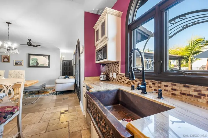 523 Hatherly St, Vista, California 92083