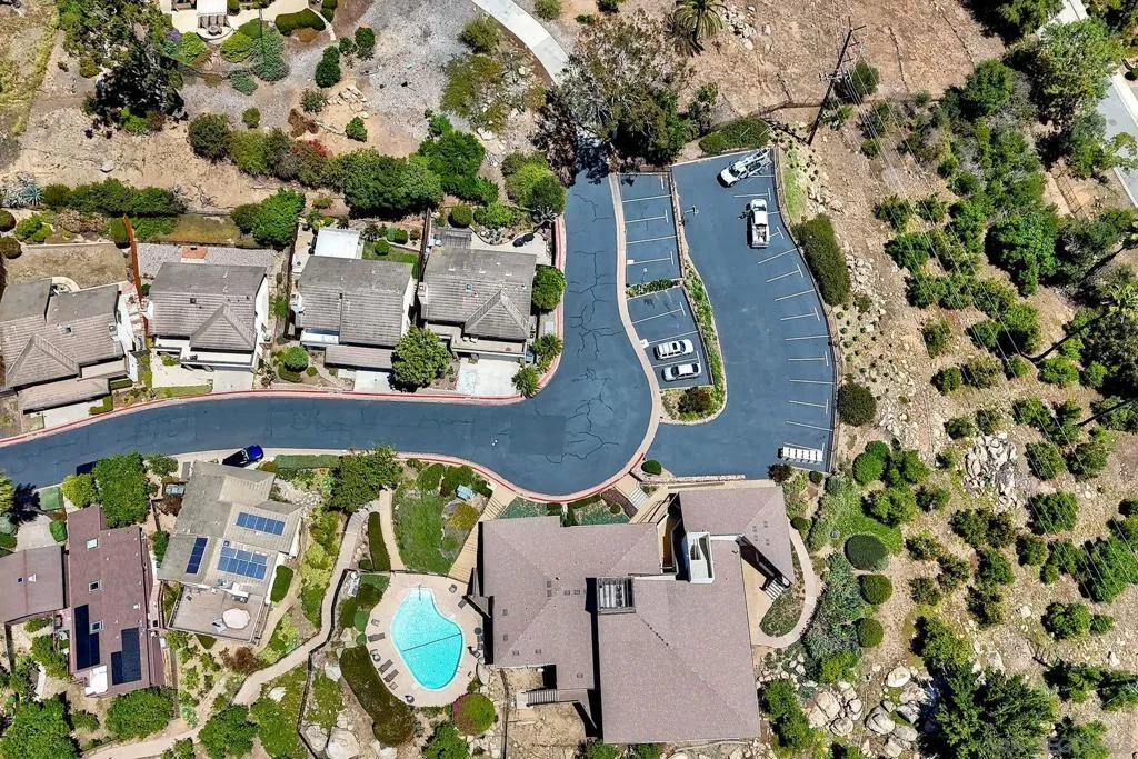 Clubhouse & Pool