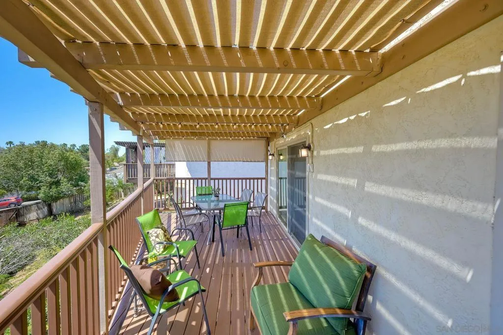 Patio Upper Deck.