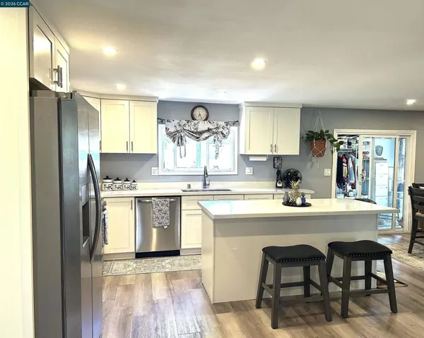54 Kay Dr, Vallejo, California 94590