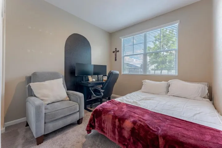 9584 Del Seis Drive, Sacramento, California 95829