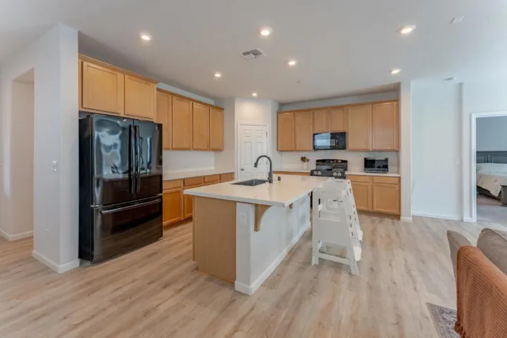 9584 Del Seis Drive, Sacramento, California 95829