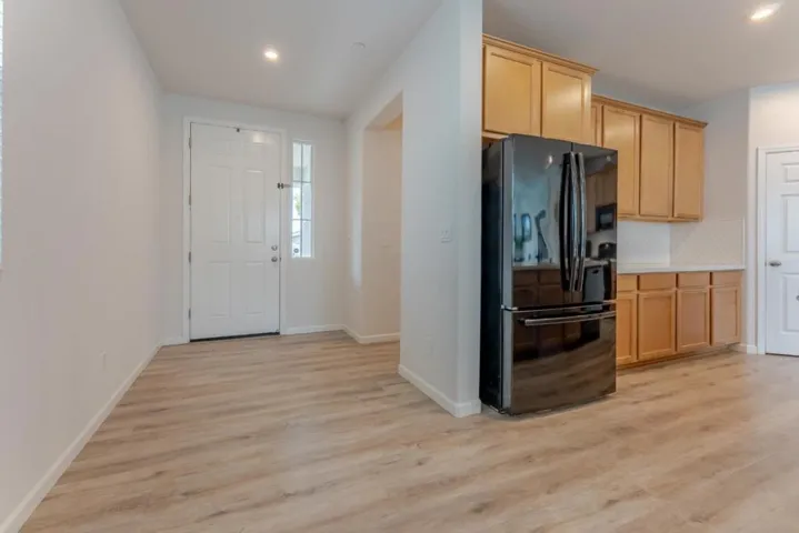 9584 Del Seis Drive, Sacramento, California 95829