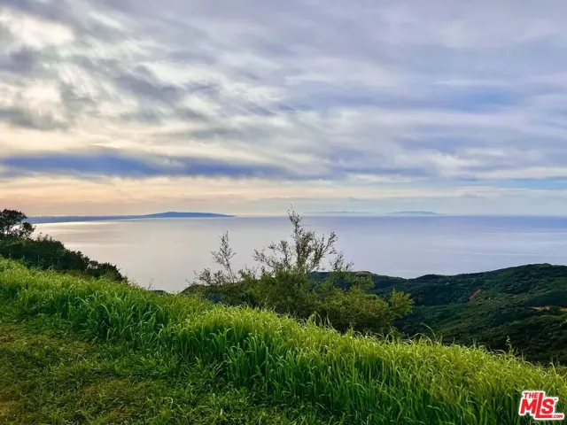 178 Muerdago Road, Topanga, California 90290