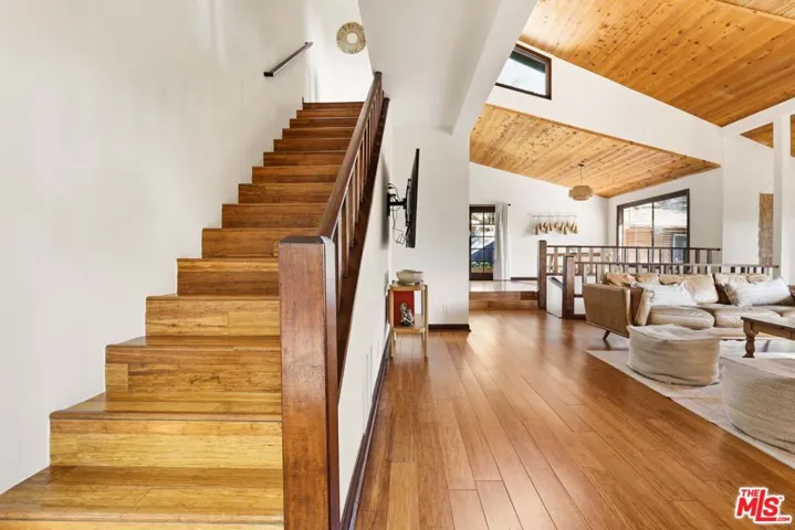 178 Muerdago Road, Topanga, California 90290