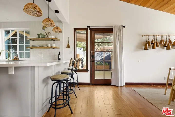 178 Muerdago Road, Topanga, California 90290