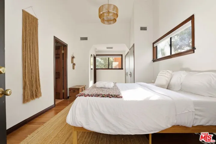 178 Muerdago Road, Topanga, California 90290