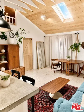 178 Muerdago Road, Topanga, California 90290