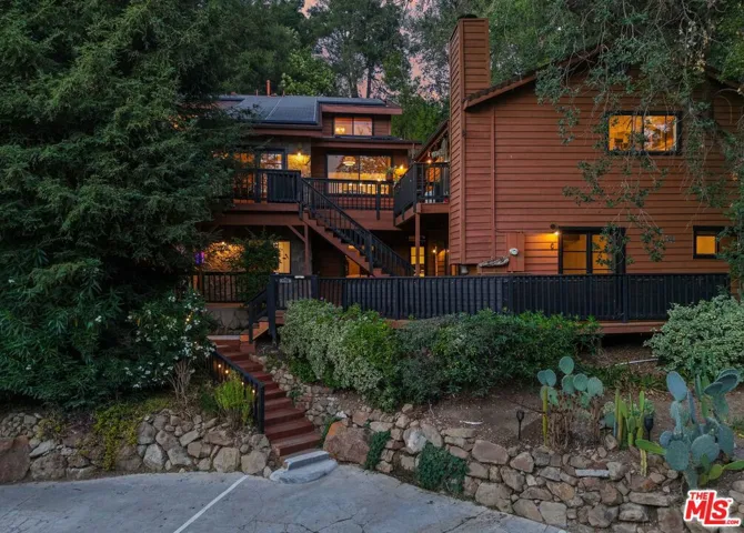 178 Muerdago Road, Topanga, California 90290