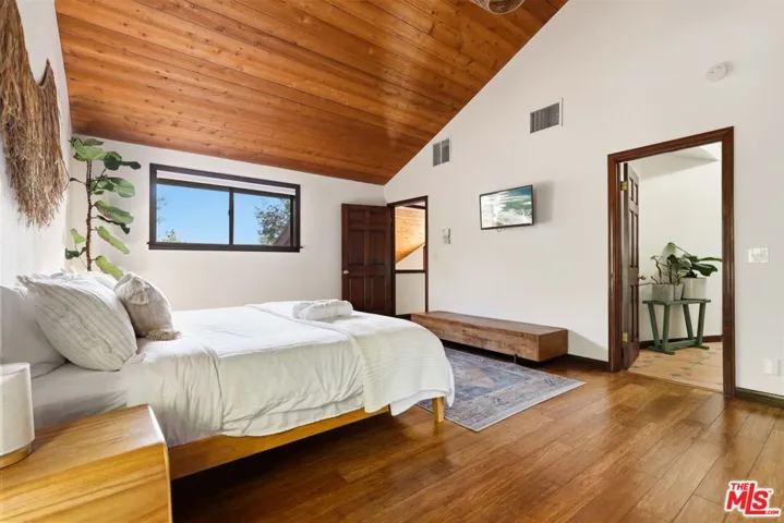 178 Muerdago Road, Topanga, California 90290